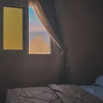 Queen Pyramids View Apartment