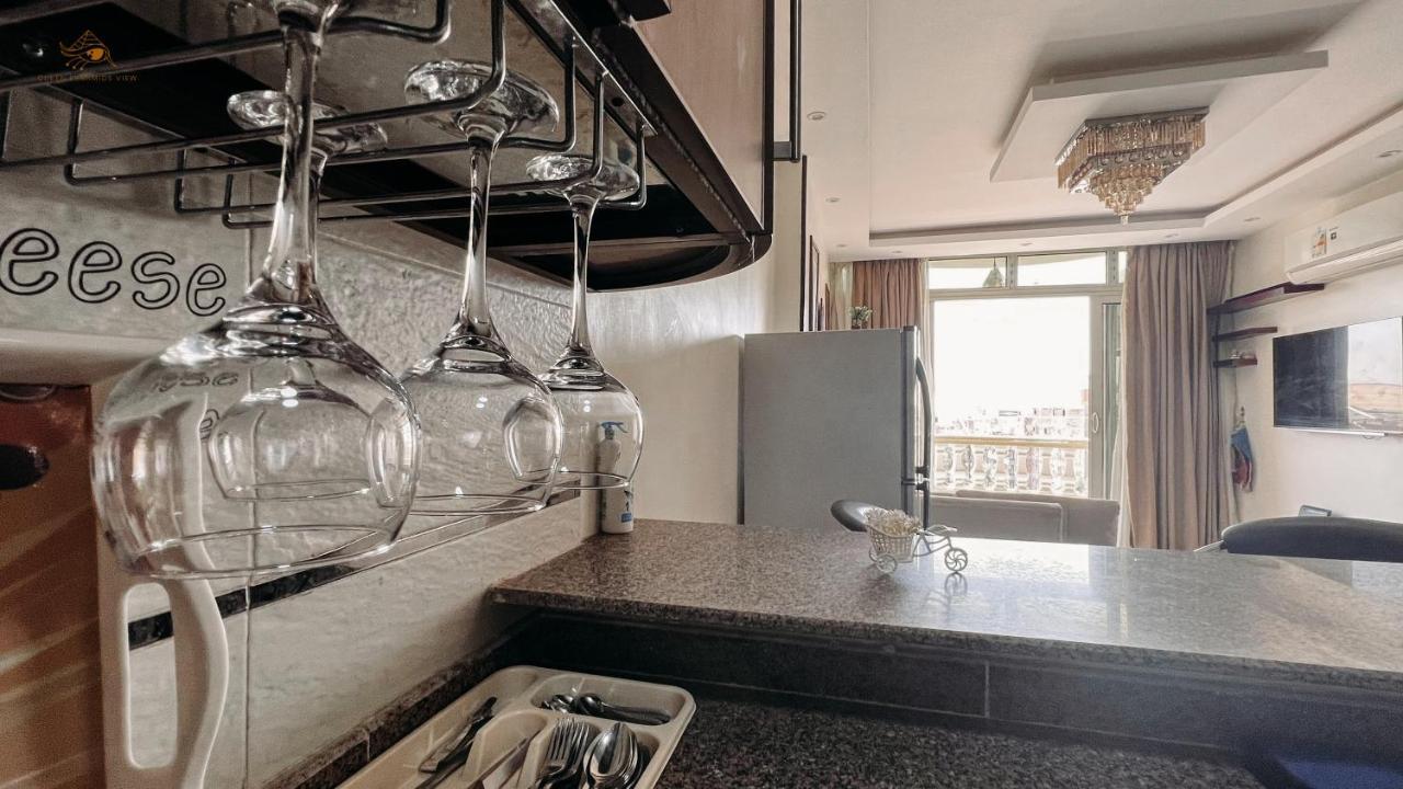 Queen Pyramids View Apartment Cairo